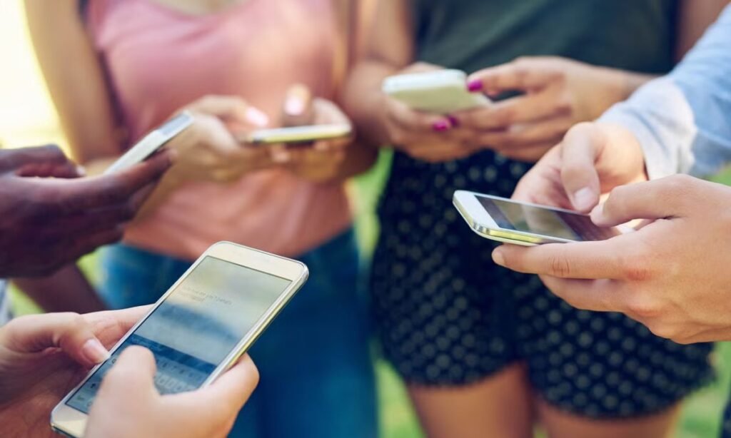 group-chat-name-for-work-wives